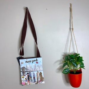 New York Vintage Cross Body Bag